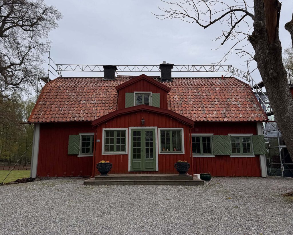 Takrenovering 1700-talshus