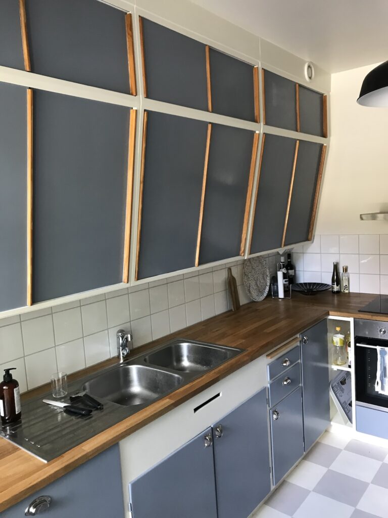 Funkiskök i blått