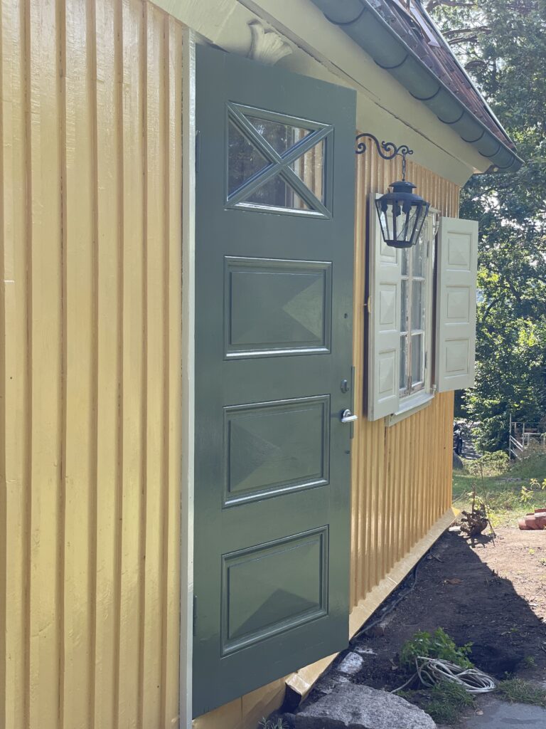 Fasadmålning på Solsidan, Saltsjöbaden