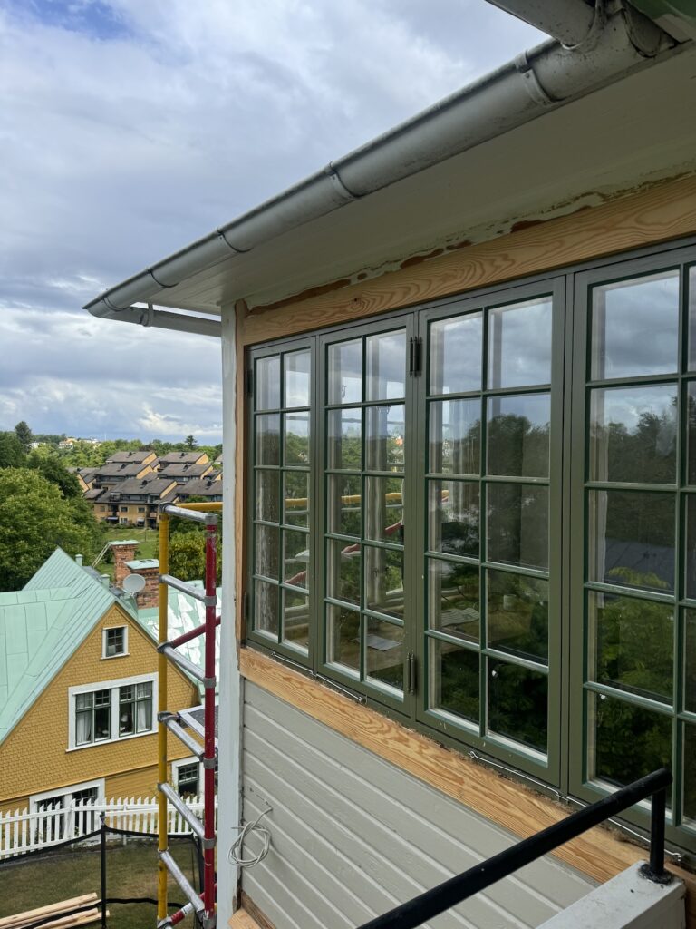 Fasadarbete, under arbetet
