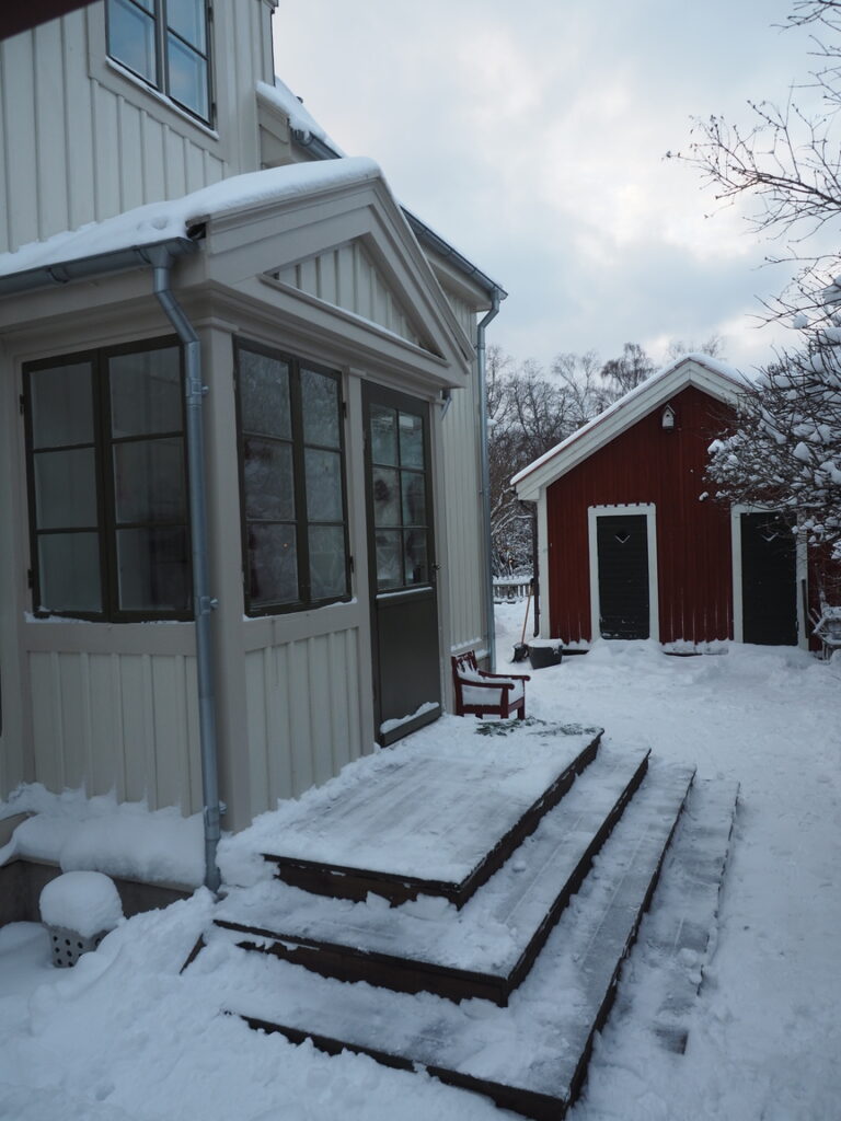 Exteriör entre