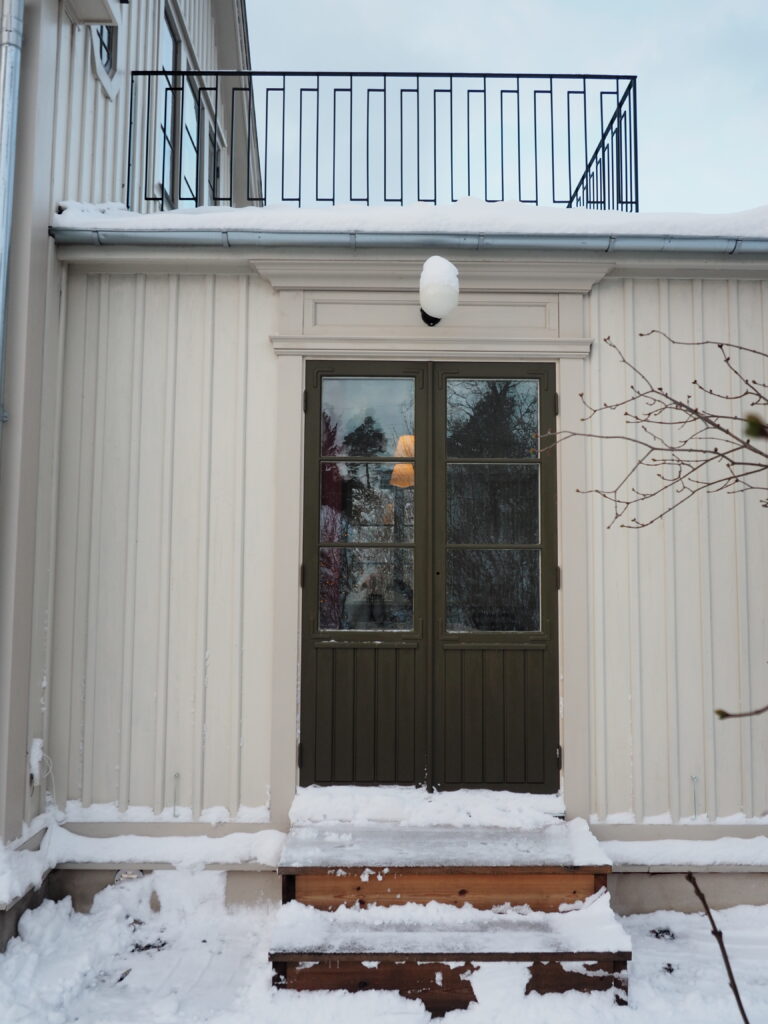 Entre till glasveranda
